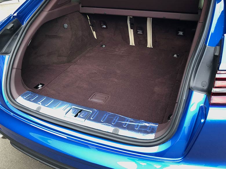 ポルシェ パナメーラ 4 スポーツツーリスモ PDK 4WD - ラゲッジスペースの容量520L (20/20枚)