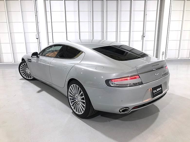 リヤゲートが大きく開く、ハッチバックスタイル(8/19枚) アストンマーチン ラピード S タッチトロニック3