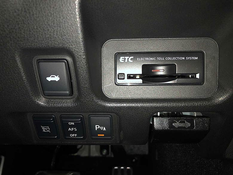 日産 GT-R 3.8 プレミアムエディション 4WD - シルバー ETC搭載。LEDヘッドライトAFSも搭載。 (17/20枚)