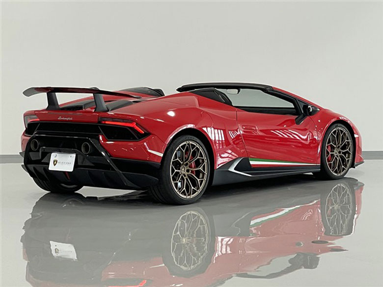 ランボルギーニ ウラカン ペルフォルマンテ スパイダー (LDF) 4WD レッド MY2018 ペルフォルマンテの高性能をそのままにオープン化 (6/12枚)