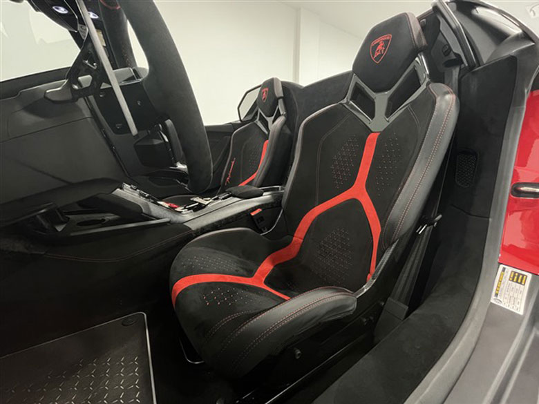 ランボルギーニ ウラカン ペルフォルマンテ スパイダー (LDF) 4WD レッド MY2018 20インチ鍛造アルミホイール(10/12枚)