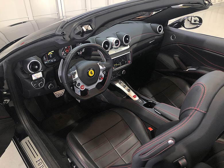 フェラーリ カリフォルニアT F1 DCT - ブラックメタリック フルオープン (11/19枚)