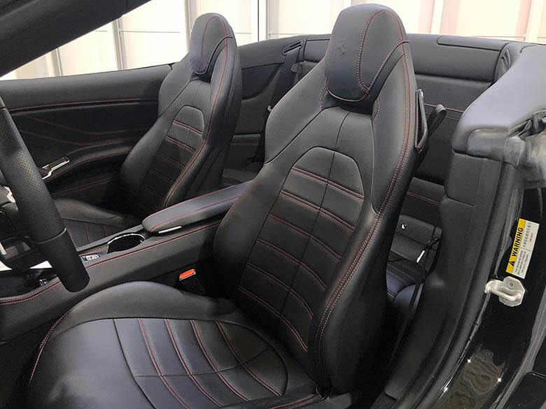 フェラーリ カリフォルニアT F1 DCT - ブラックメタリック 電動シート (12/19枚)