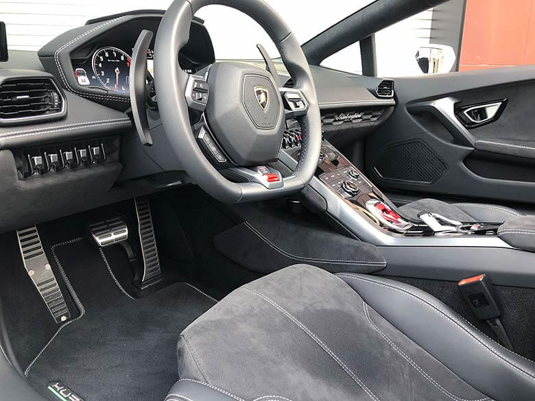 ランボルギーニ ウラカンスパイダーRWD (LDF)　純正エアロキット付き - コントラストステッチ Bianco Leda (15/38枚)