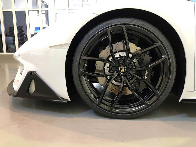 ランボルギーニ ウラカンスパイダーRWD (LDF)　純正エアロキット付き - ブラックブレーキキャリパー (19/38枚)