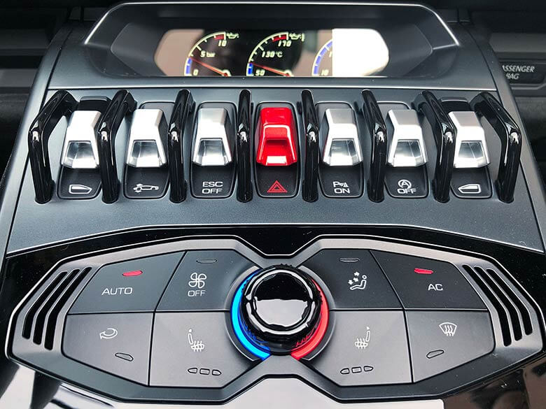 ランボルギーニ ウラカンスパイダーRWD (LDF)　純正エアロキット付き(36/38枚)