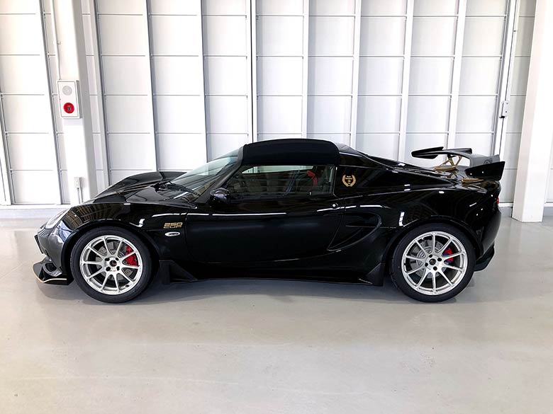 ロータス エリーゼ CUP250 GP EDITION - ブラック 今年1月新車登録、ワンオーナー下取りのCUP250　GPエディション。内外装大変綺麗です。 (8/31枚)