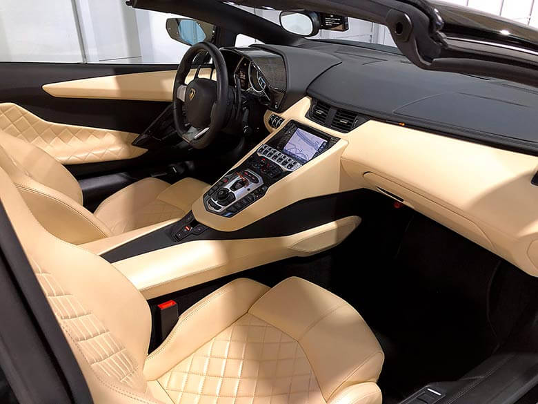 シートヒーター (15/19枚) ランボルギーニ アヴェンタドール ロードスター LP700-4 ブラック MY2015