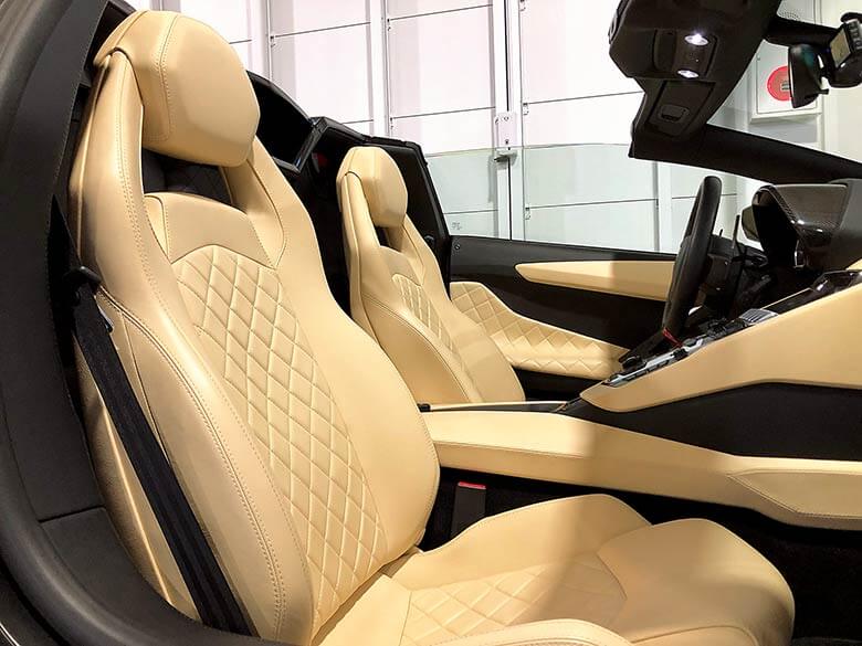 パワーシート (16/19枚) ランボルギーニ アヴェンタドール ロードスター LP700-4 ブラック MY2015
