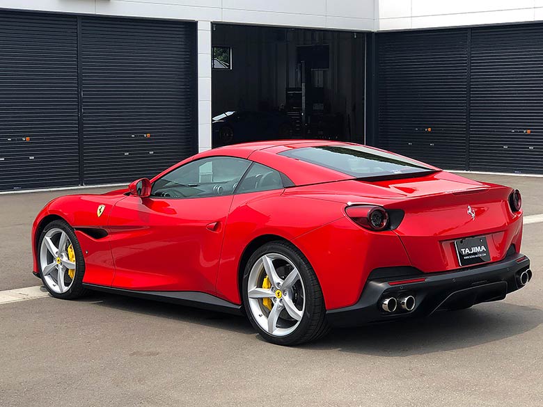 フェラーリ ポルトフィーノ 3.9ターボ F1 DCT - レッド マグネライド デュアルサスペンション装備。 (4/20枚)