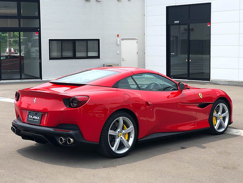 フェラーリ ポルトフィーノ 3.9ターボ F1 DCT - レッド FRフェラーリらしいリヤスタイル (6/20枚)