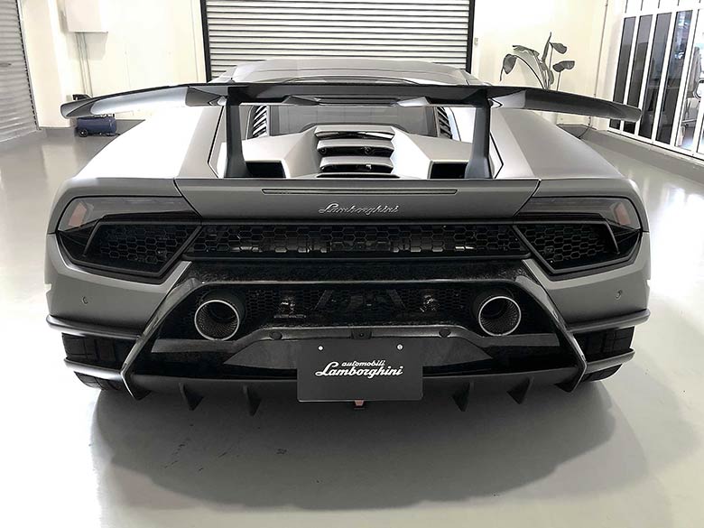 ランボルギーニ ウラカン ペルフォルマンテ (LDF) 4WD - グレー リアビューカメラ (3/20枚)