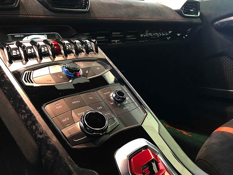 ランボルギーニ ウラカン ペルフォルマンテ (LDF) 4WD - グレー LDF 7速デュアルクラッチギアボックス (12/20枚)