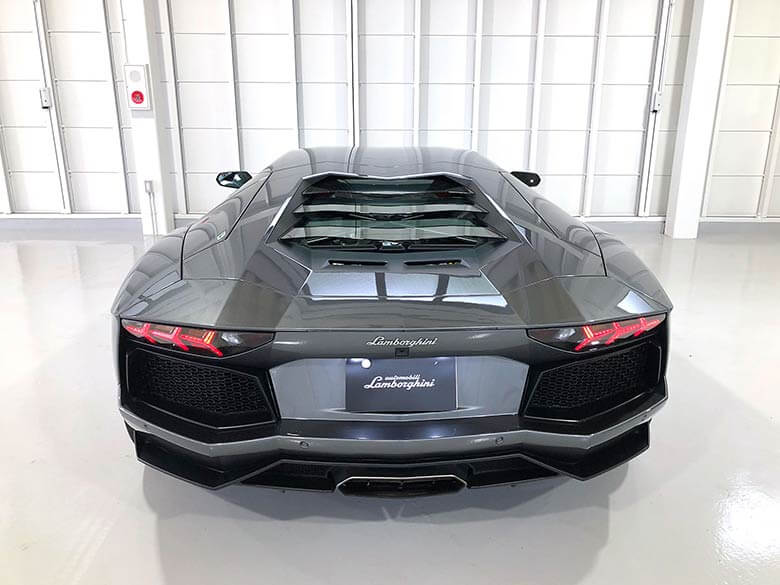 リヤビュー (8/18枚) ランボルギーニ アヴェンタドール LP700-4 グレーメタリック MY2012