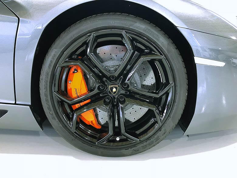 オレンジブレーキキャリパー フロント(10/18枚) ランボルギーニ アヴェンタドール LP700-4 グレーメタリック MY2012