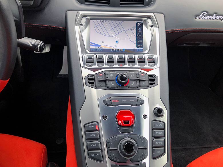 パーキングセンサー&リヤビューカメラ (16/18枚) ランボルギーニ アヴェンタドール LP700-4 グレーメタリック MY2012