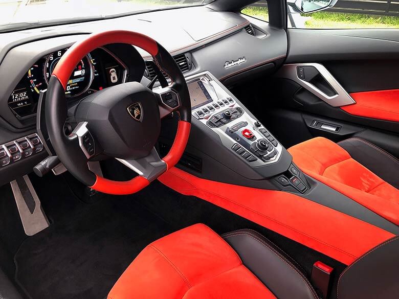 バイカラースバイカラースポルティーボアルカンターラインテリアポルティーボアルカンターラインテリア (17/18枚) ランボルギーニ アヴェンタドール LP700-4 グレーメタリック MY2012