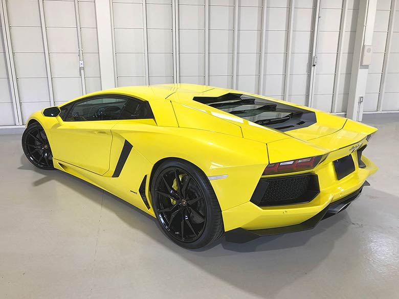 Front and rear horizontal mono-tube damper with push-rod system (7/19枚) ランボルギーニ アヴェンタドール LP700-4 イエローメタリック MY2014