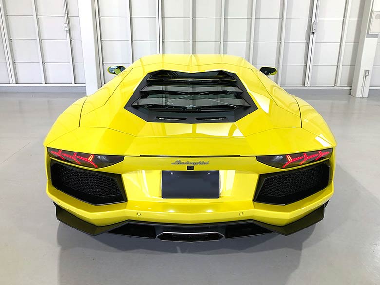 リヤビュー (8/19枚) ランボルギーニ アヴェンタドール LP700-4 イエローメタリック MY2014