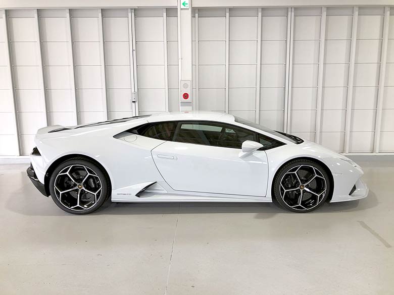 ランボルギーニ ウラカン EVO (LDF) 4WD - メタリックホワイト(Bianco Icarus） (4/20枚)