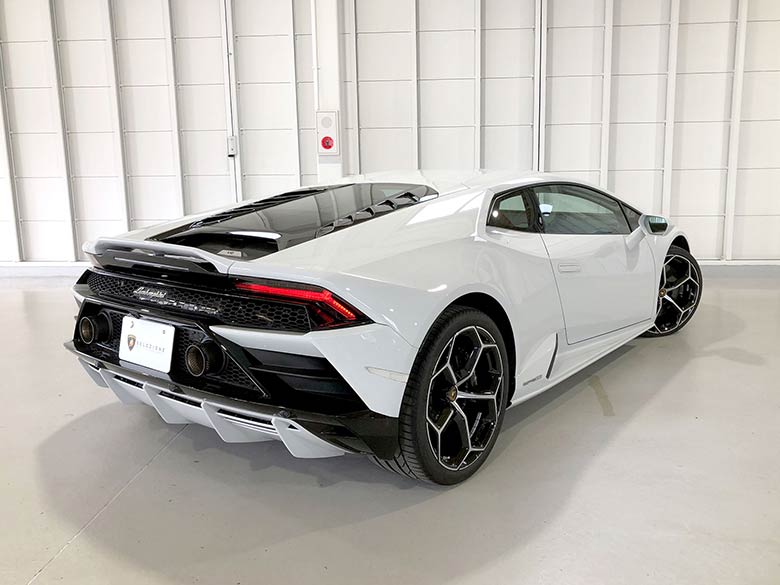 ランボルギーニ ウラカン EVO (LDF) 4WD - メタリックホワイト(Bianco Icarus） (6/20枚)
