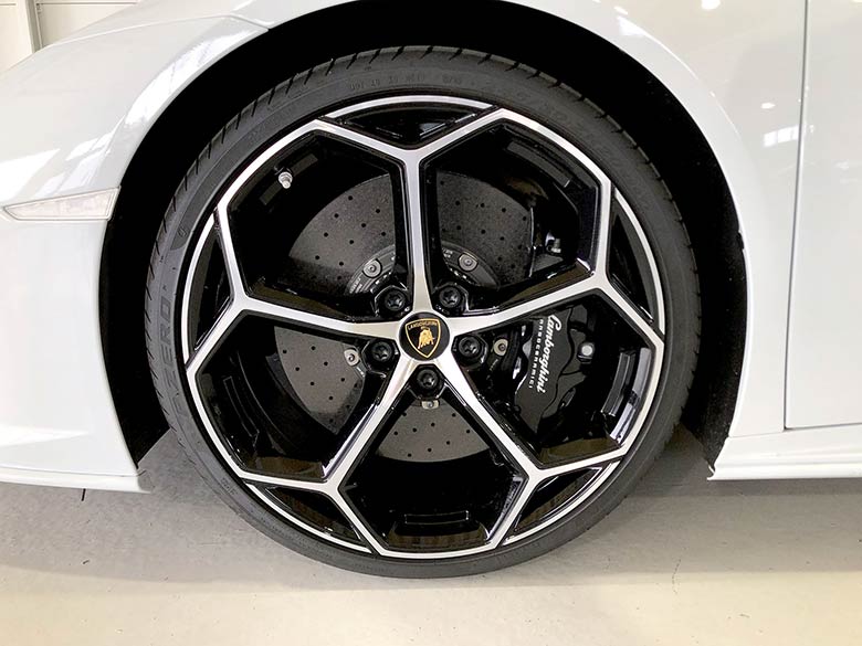 ランボルギーニ ウラカン EVO (LDF) 4WD - メタリックホワイト(Bianco Icarus）  (10/20枚)