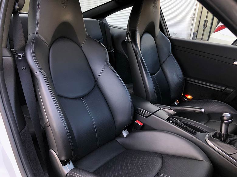 オールブラックインテリア (16/19枚)-ポルシェ 911カレラS(997) 6MT ホワイト