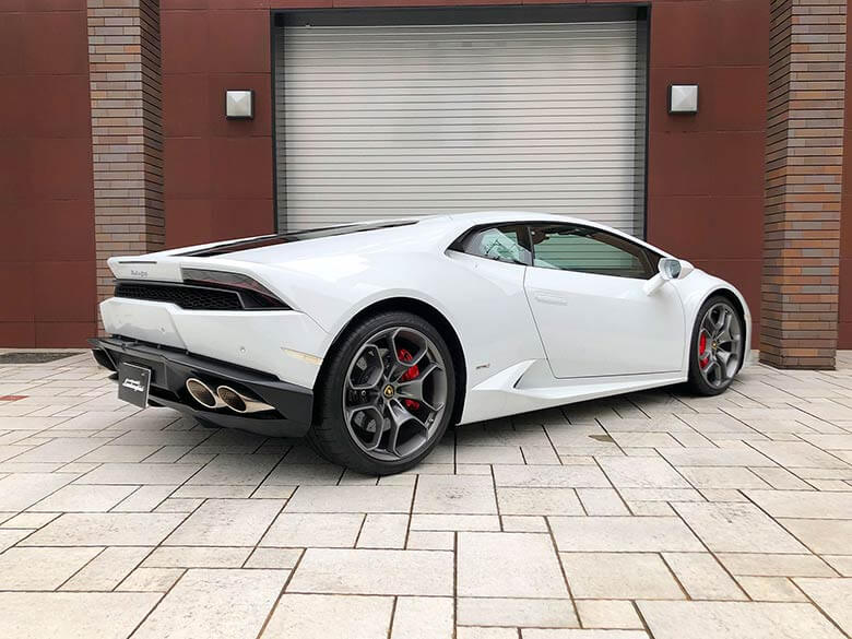 ランボルギーニ ウラカン LP610-4 (LDF) 4WD - ホワイトメタリック リアビューカメラ (7/26枚)