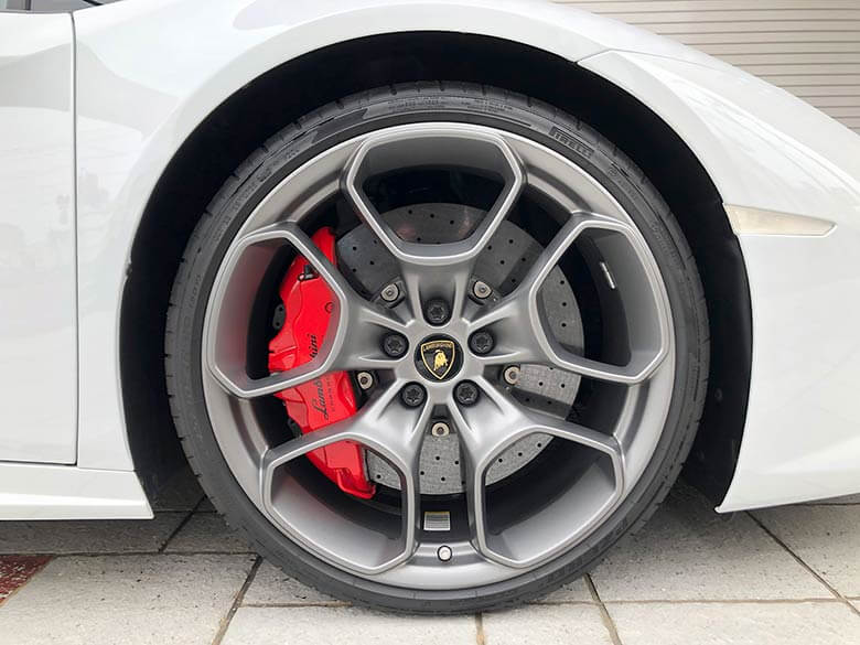 ランボルギーニ ウラカン LP610-4 (LDF) 4WD - ホワイトメタリック カーボンセラミックブレーキ (18/26枚)