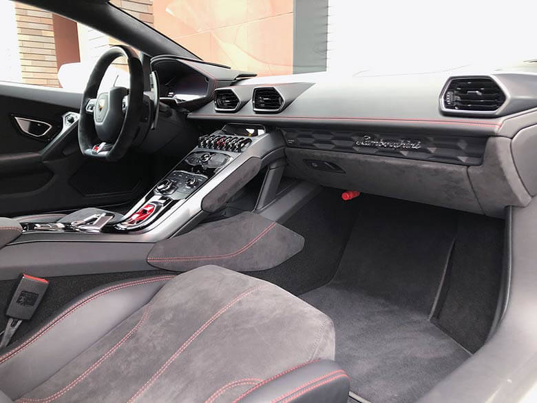 ランボルギーニ ウラカン LP610-4 (LDF) 4WD - インテリア、助手席側からの眺め (22/26枚)