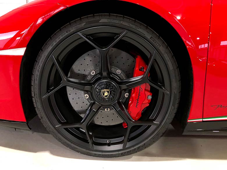 ランボルギーニ ウラカン ペルフォルマンテ (LDF) 4WD - レッド LOGE FORGED 20インチ センターロック鍛造アルミホイール (9/20枚)