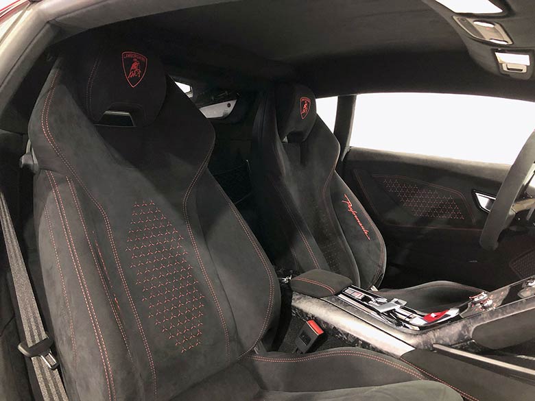 ランボルギーニ ウラカン ペルフォルマンテ (LDF) 4WD - レッド シートも状態良好です (20/20枚)