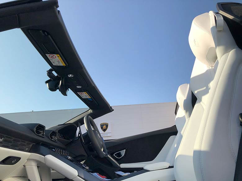 ランボルギーニ ウラカンスパイダーRWD (LDF) - トップを開ければ、頭上高さは無限大 (15/22枚)