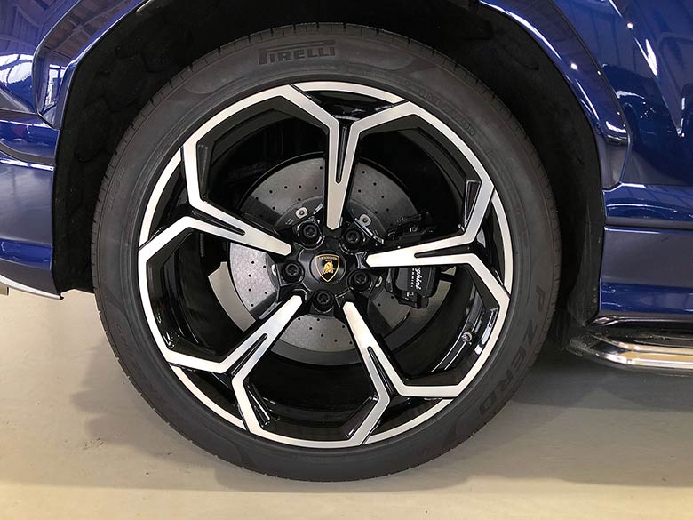 ランボルギーニ ウルス4.0 4WD - ブルーメタリック(10/23枚)