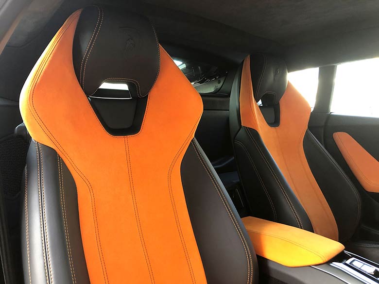 ランボルギーニ ウラカン LP610-4 (LDF) 4WD - オレンジ コントラストステッチ　ヘッドレストクレストマーク (12/29枚)