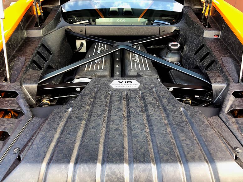 ランボルギーニ ウラカン LP610-4 (LDF) 4WD - オレンジ カーボンフォージドエンジンベイ (16/29枚)