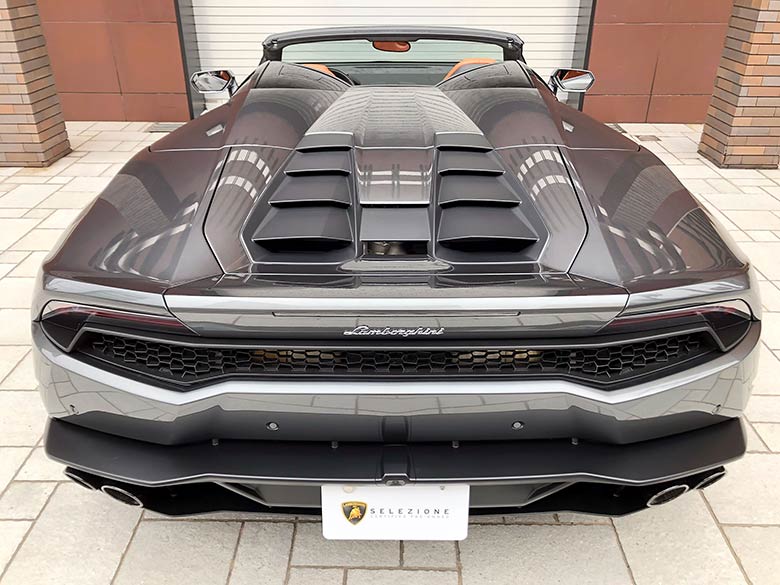 ランボルギーニ ウラカン スパイダー LP610-4 (LDF) 4WD - Grigio Lynx グレーメタリック オープン状態のリヤビュー (9/26枚)