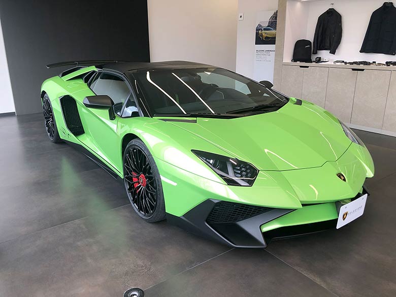 リアビューカメラ (4/20枚) ランボルギーニ アヴェンタドール SV ロードスター Verde Ithaca(グリーンパール)  MY2016