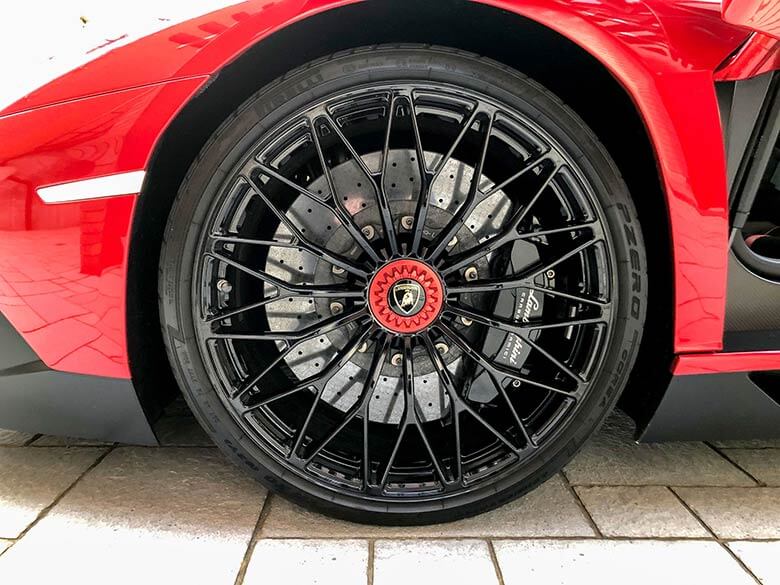 (19/20枚) ランボルギーニ アヴェンタドール LP750-4 SV Rosso Bia(レッドパール）  MY2015 