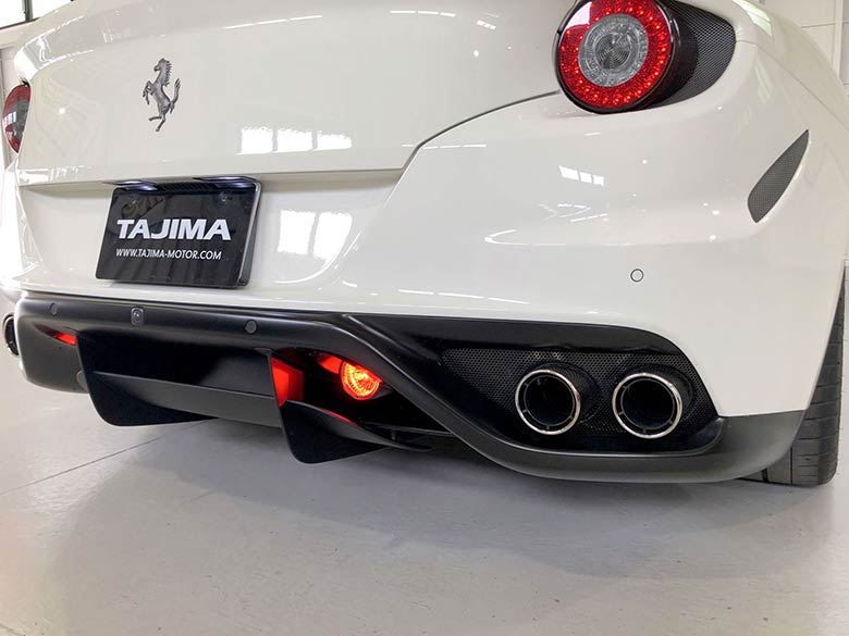 フェラーリ FF F1 DCT 4WD - ホワイト (9/24枚)