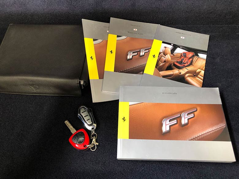 フェラーリ FF F1 DCT 4WD - ホワイト (24/24枚)