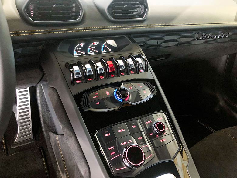 ランボルギーニ ウラカン LP610-4 (LDF) 4WD - ホワイトメタリック スポルティーボインテリア (11/22枚)