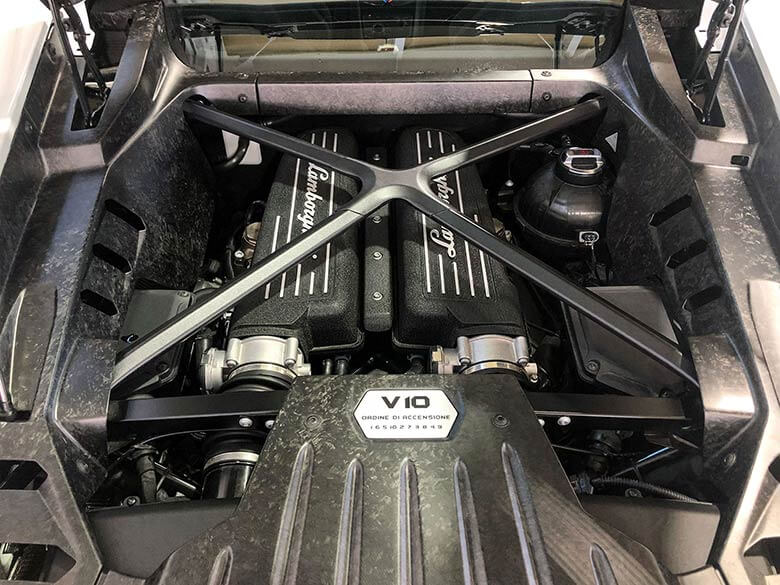 ランボルギーニ ウラカン LP610-4 (LDF) 4WD - ホワイトメタリック (17/22枚)