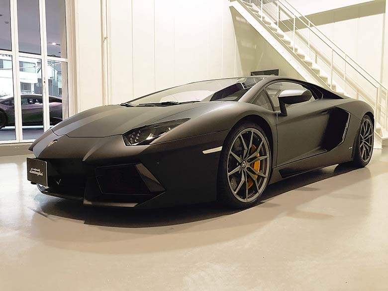 515 kW (700 HP) at 8.250 rpm  690 Nm at 5.500 rpm (3/20枚) ランボルギーニ アヴェンタドール LP700-4 - Nero Nemesis MATT(マットブラック) MY2015