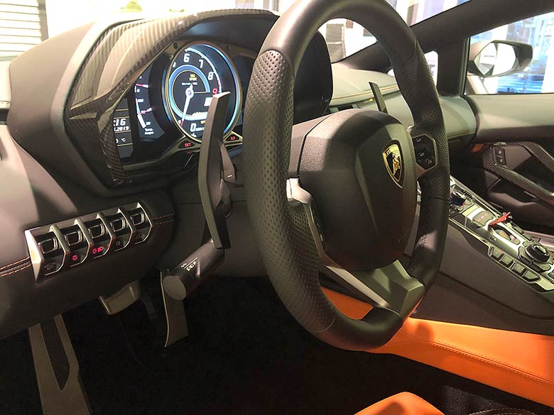 Contrast Stitching (13/20枚) ランボルギーニ アヴェンタドール LP700-4 - Nero Nemesis MATT(マットブラック) MY2015