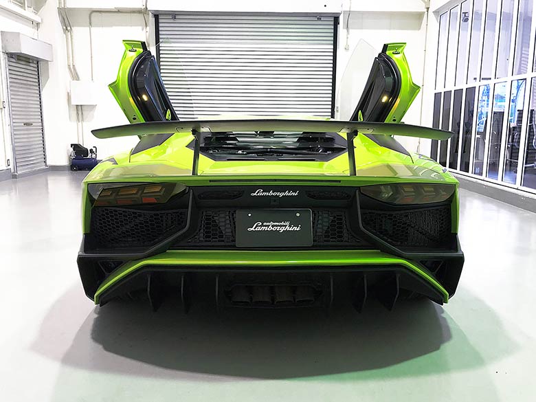 リアビューカメラ (4/20枚) ランボルギーニ アヴェンタドール SV LP750-4 Verde Ithaca（グリーンパール）  MY2017