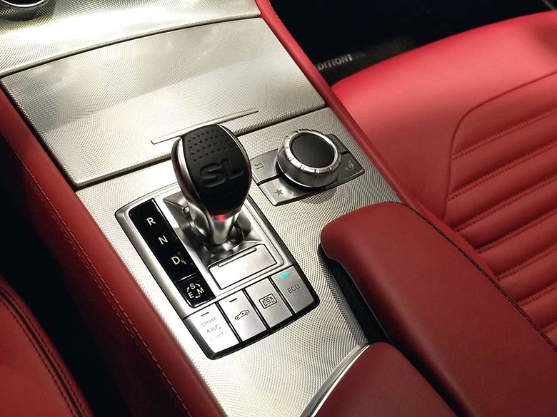 メルセデス・ベンツ SL550 エディション 1 - ブラックメタリック インテリア各部の使用感も非常に少ないです。 (9/12枚)