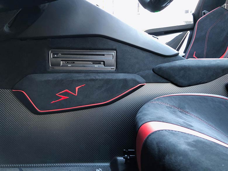 CD/SDスロット(16/20枚) ランボルギーニ アヴェンタドール LP750-4 SV ロードスター マットグレーメタリック MY2017