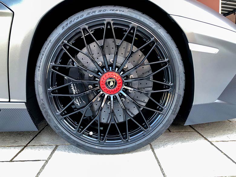 ピレリ PZERO CORSA 255/30ZR20(19/20枚) ランボルギーニ アヴェンタドール LP750-4 SV ロードスター マットグレーメタリック MY2017