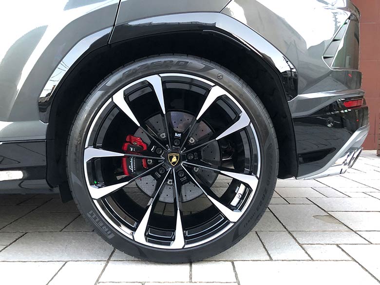 ランボルギーニ ウルス4.0 4WD - グレーメタリック(20/20枚)